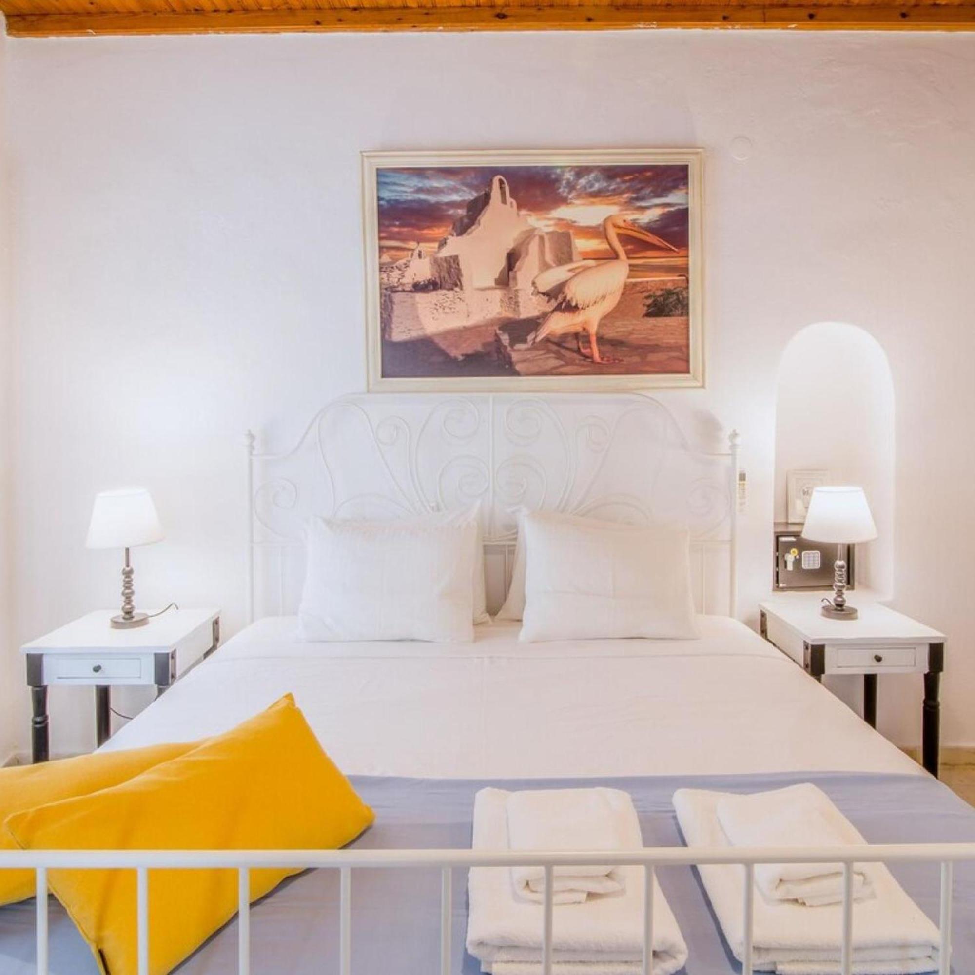 Like A White Seagull In Mykonos! Mykonos Town Exterior foto